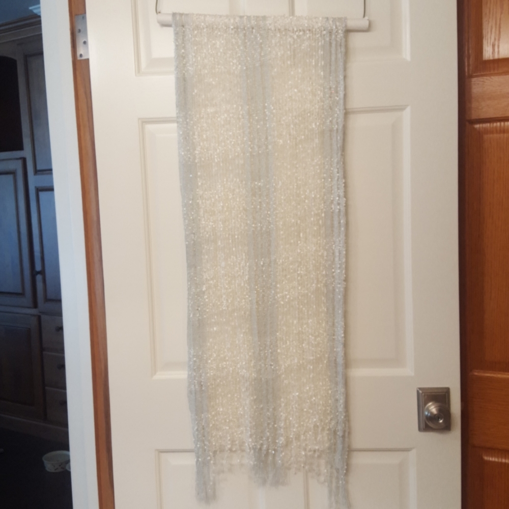 NWOT 18 COLLECTIONEIGHTEEN 80 X 16 INCHES SCARF